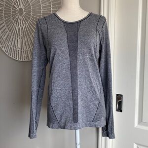 Reebok - Grey Long Sleeve Gym Shirt with Attractive Contrast Lines​​​​​​​​​​